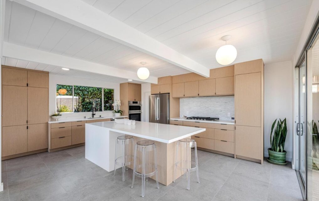 Modern kitchen designed with a kitchen design app